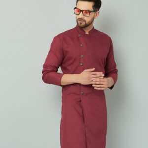 Maroon cotton Indian kurta with buttoned front.