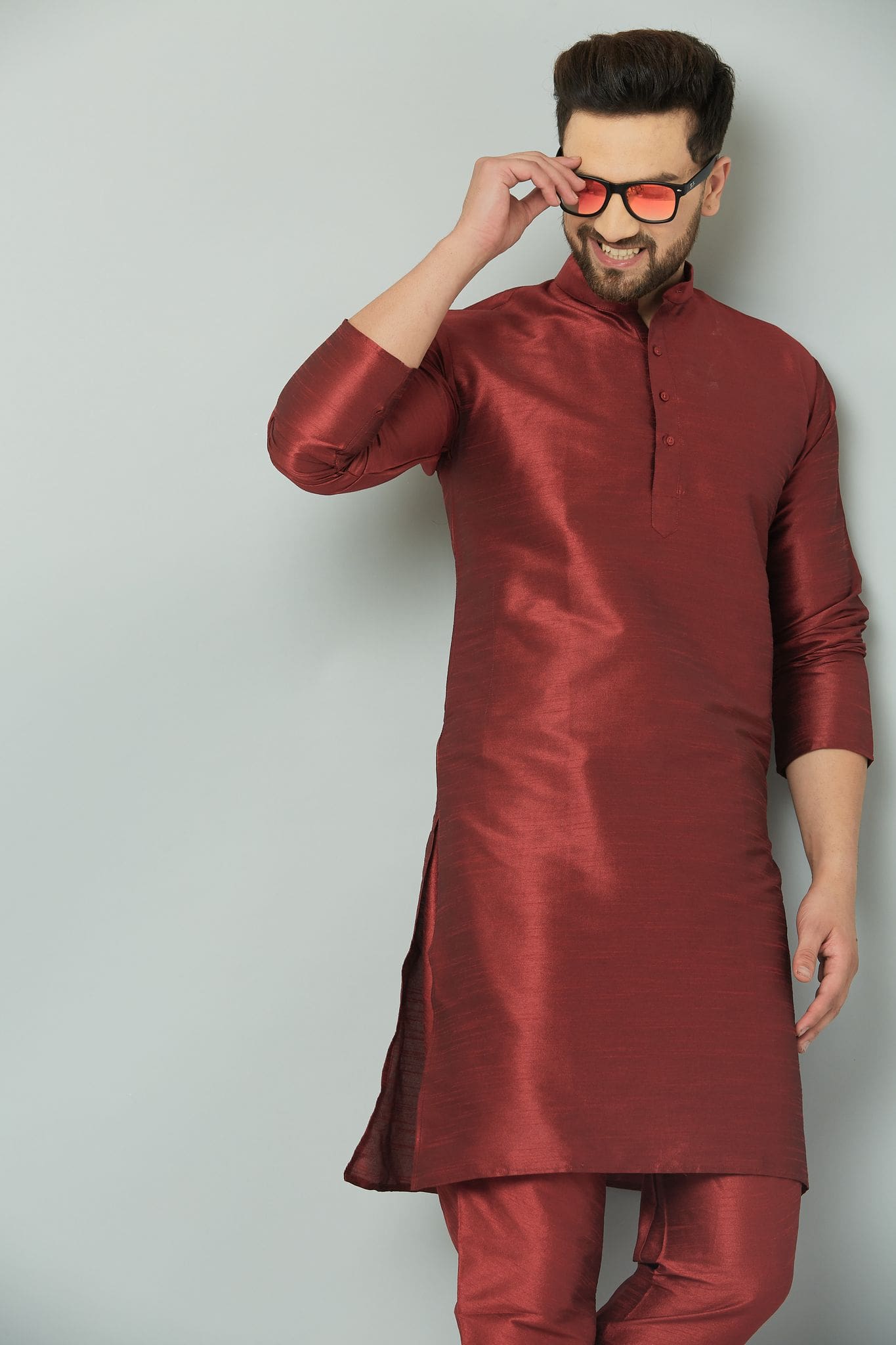 p (13)-min Elegant maroon silk kurta with intricate detailing.
